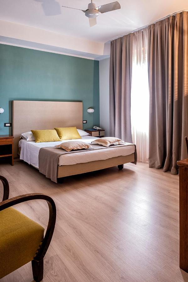 Albergo Cerchi Тортона Екстериор снимка